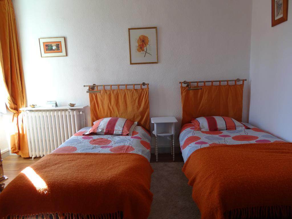Logis Des Douves Bed & Breakfast Tiffauges Exterior photo
